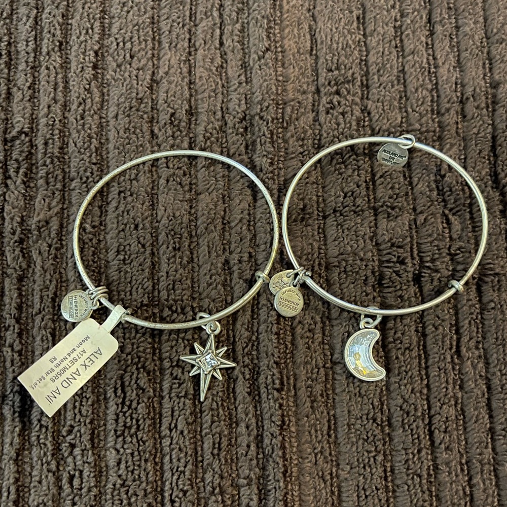 Alex and Ani lot of 4 bracelets. Stars and hearts - Picture 2 of 3